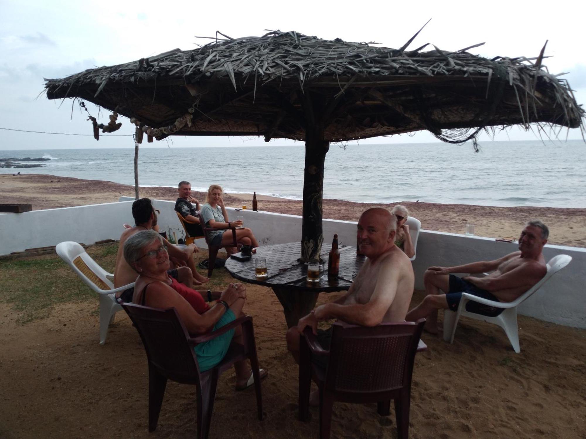 Happy Beach Cabana Хамбантота Экстерьер фото
